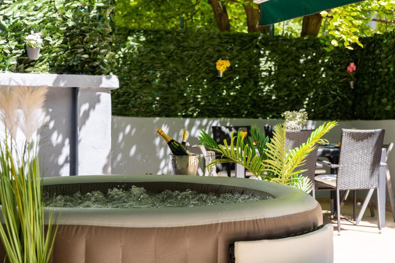 Oasis Luxury With Terrarce And Jacuzzi Leilighet *